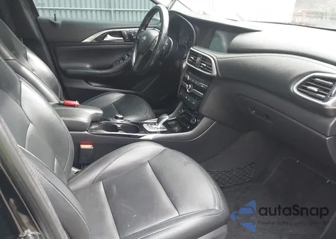 2017 Infiniti Qx30 Luxury z USA, uszkodzony, nr VIN SJKCH5CP7HA039764